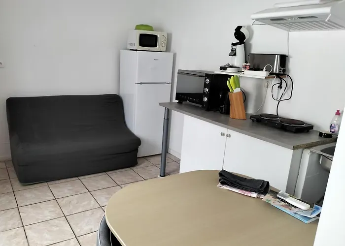 Maisonnee Avec Une Chambre